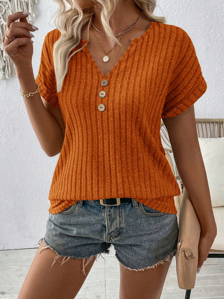 Franziska - Lässiges Rippshirt mit Knöpfen