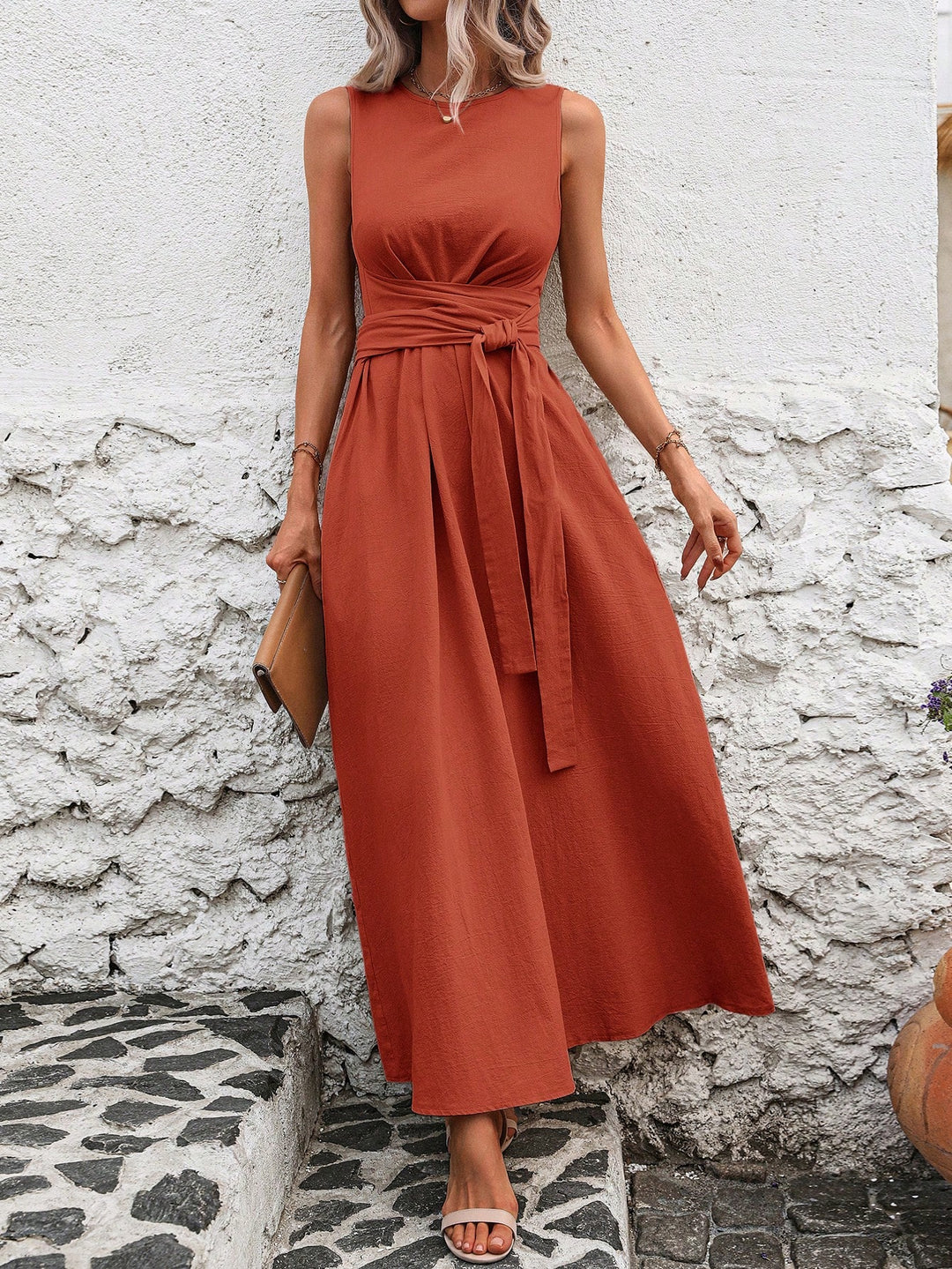 Mara - Ärmelloses Kleid mit Gürtel