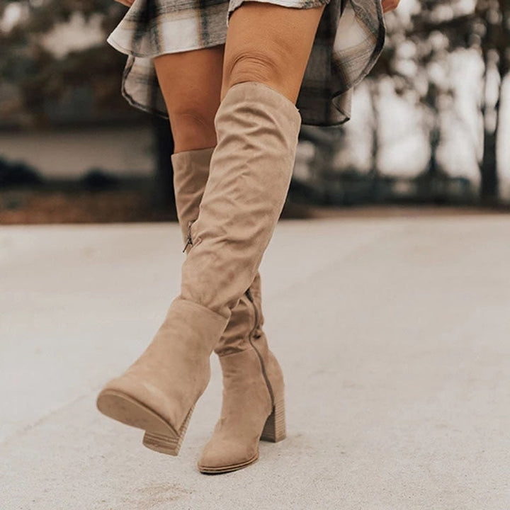 Adele – Klassische Wildlederstiefeletten