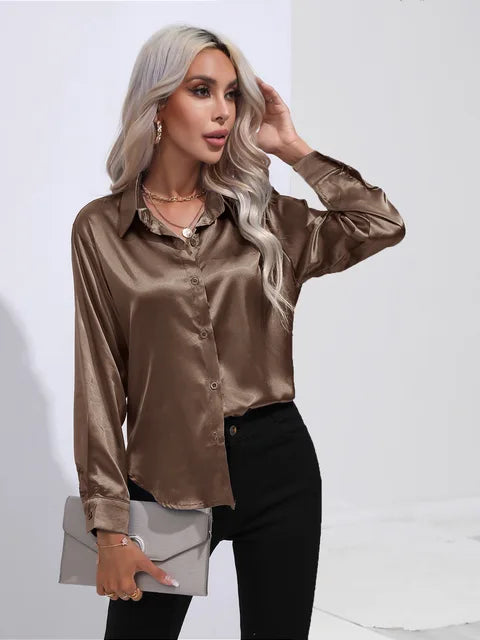 Lena - Elegante Satinbluse mit langen Ärmeln