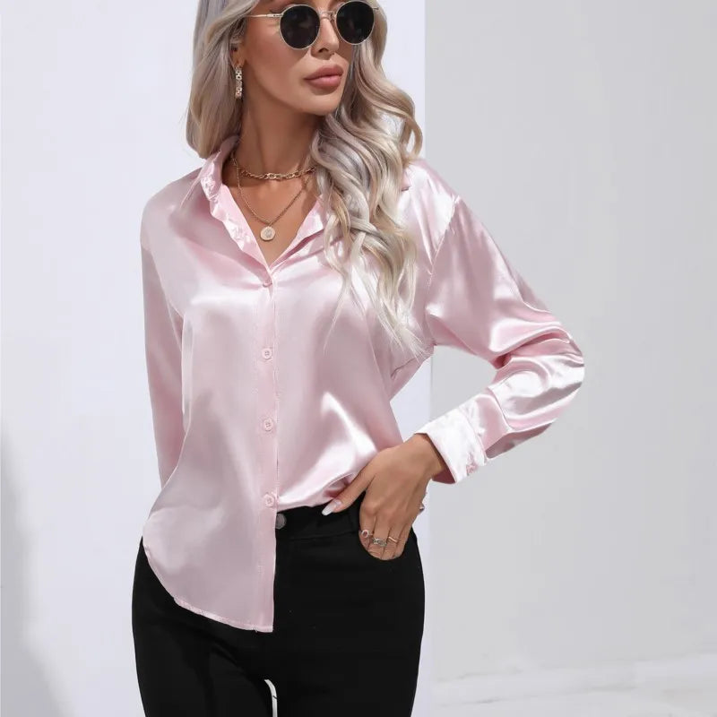 Lena - Elegante Satinbluse mit langen Ärmeln
