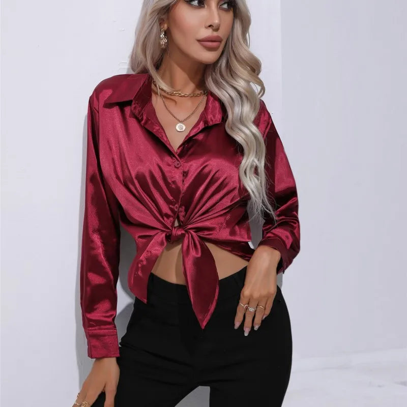 Lena - Elegante Satinbluse mit langen Ärmeln