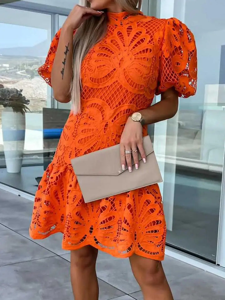 Karoline – Sommerkleid mit Stickerei