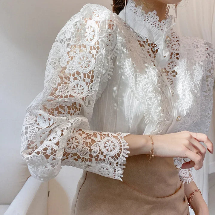 Bianca - Bluse mit Spitzen Details