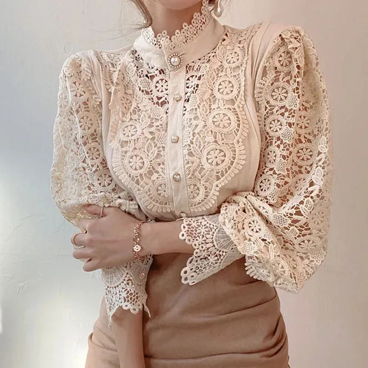 Bianca - Bluse mit Spitzen Details