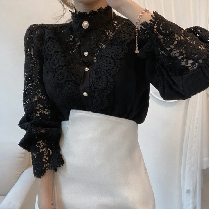 Bianca - Bluse mit Spitzen Details